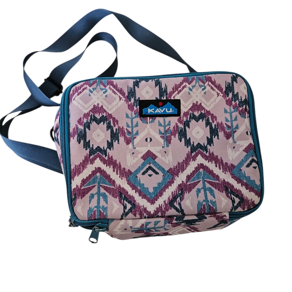 Kavu Lunch Tote With Adjustable Shoulder Strap .